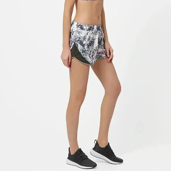 Sweaty Betty Women's  XS Interval Run Shorts Gray Mint Polyester Stretch Active - Picture 4 of 11